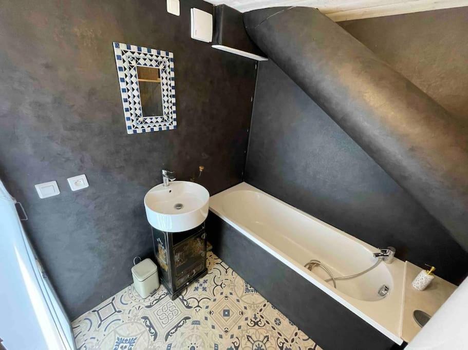 La Tiny House De Chaparon Apartment Lathuile ภายนอก รูปภาพ